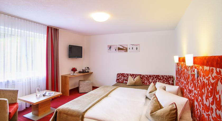 Hotel Garni Chasa Sulai イシュグル 部屋 写真