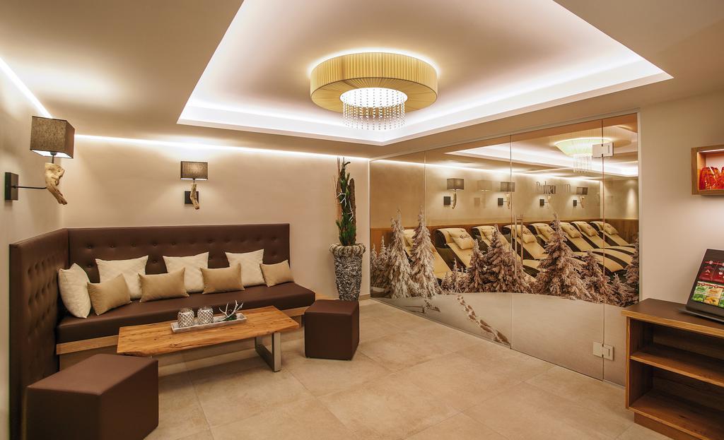 Hotel Garni Chasa Sulai イシュグル エクステリア 写真