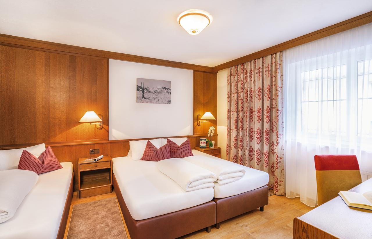 Hotel Garni Chasa Sulai イシュグル エクステリア 写真